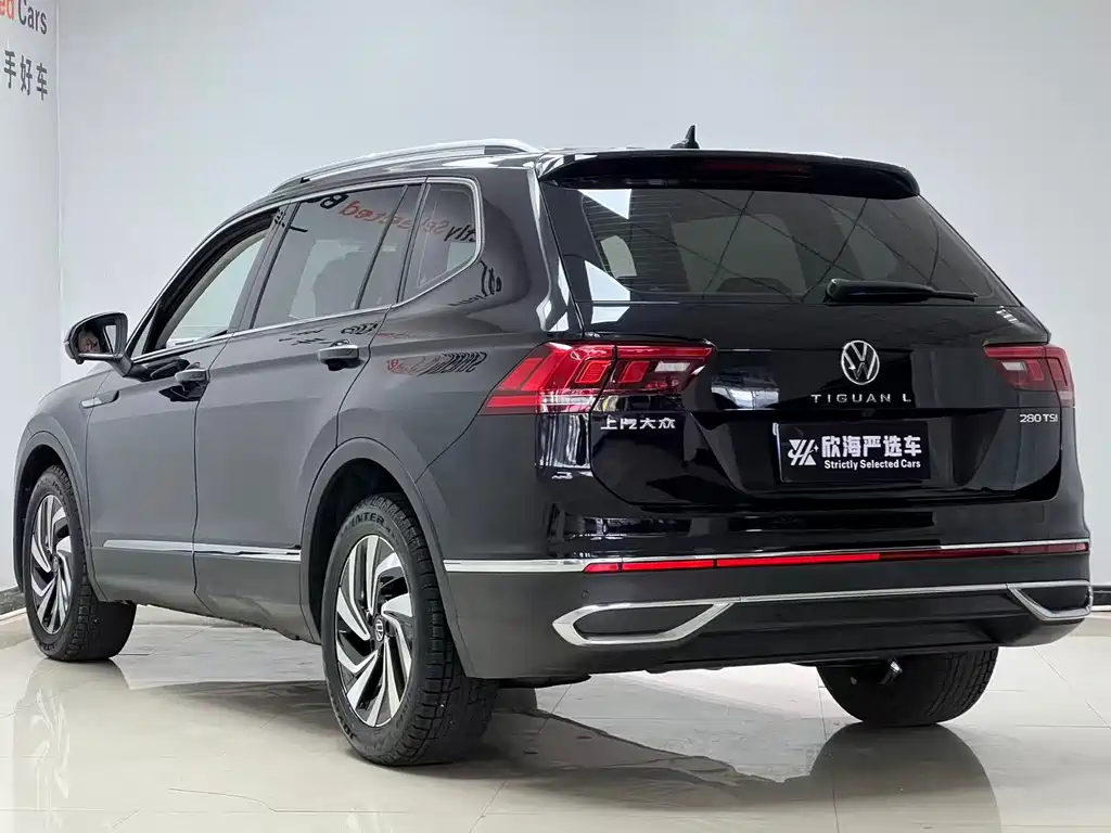Volkswagen Tiguan L — фото 4
