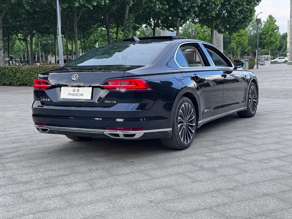 Volkswagen Phideon — фото 6