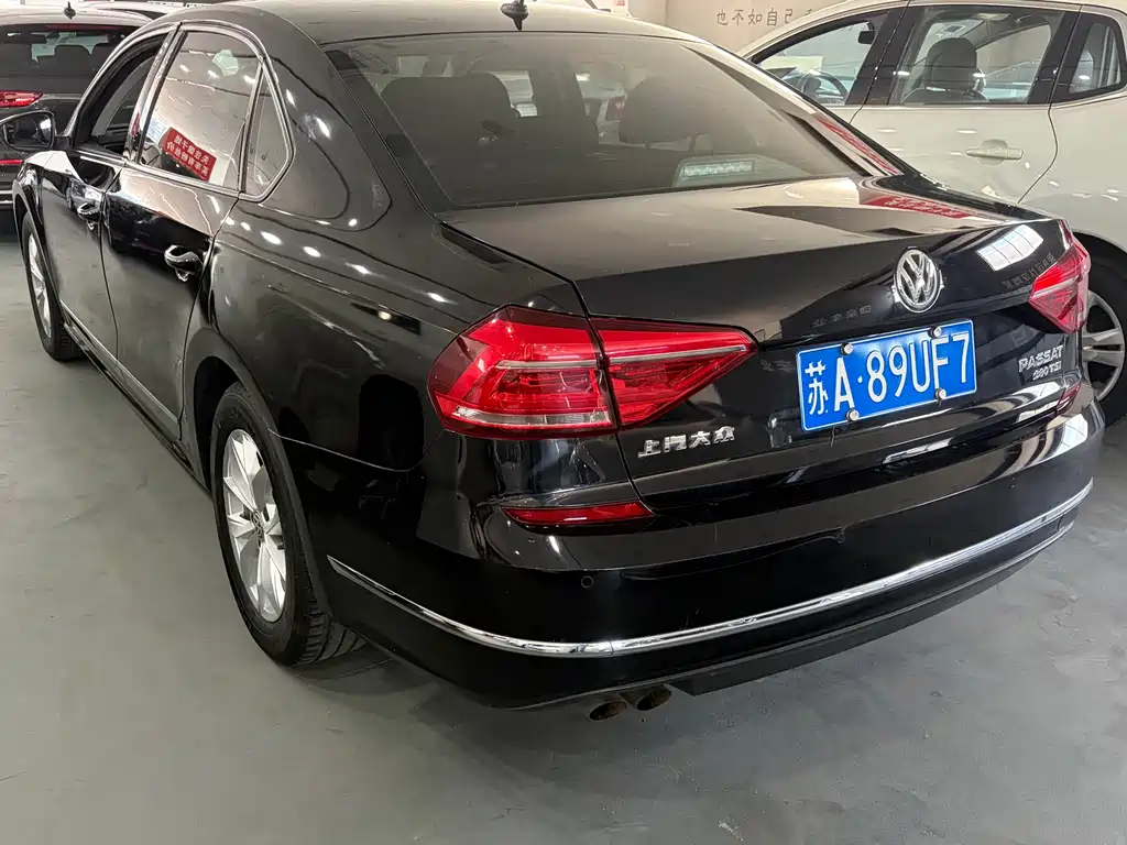 Volkswagen Passat — фото 3