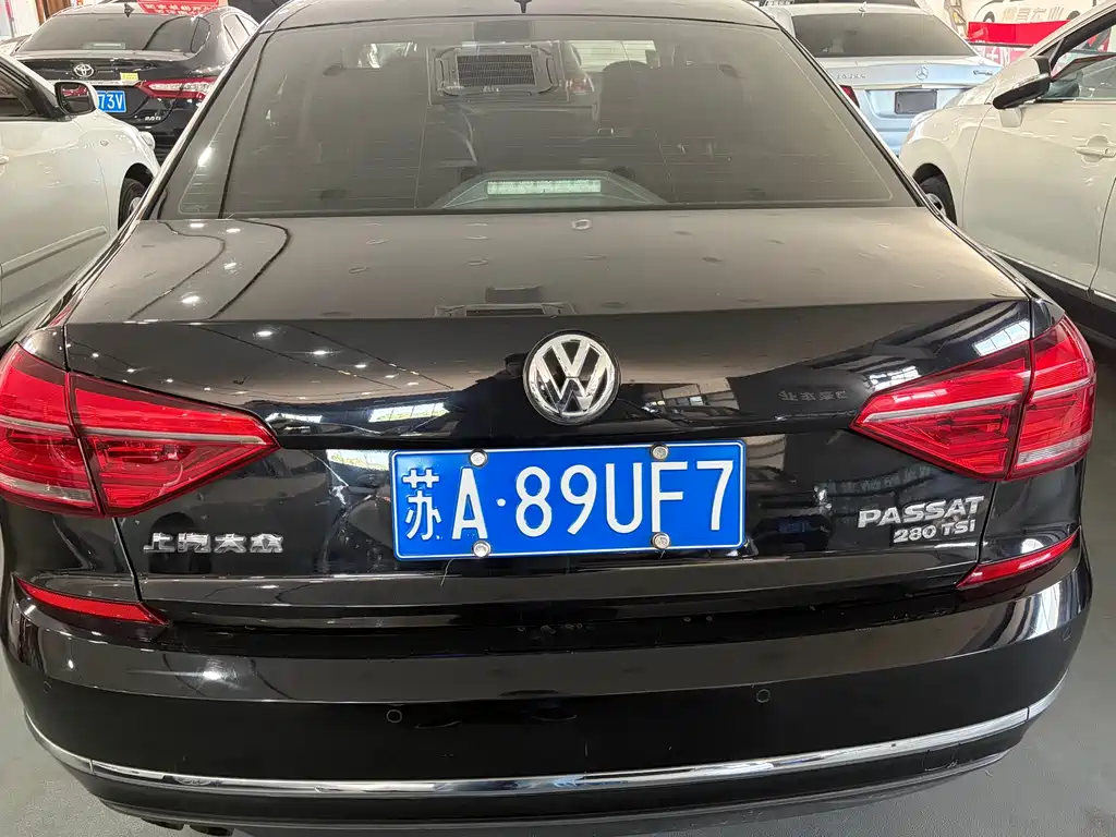 Volkswagen Passat — фото 4