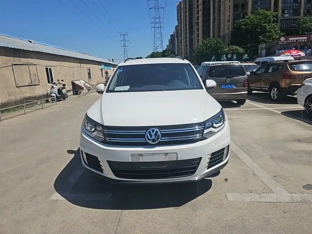 Volkswagen Tiguan — фото 3