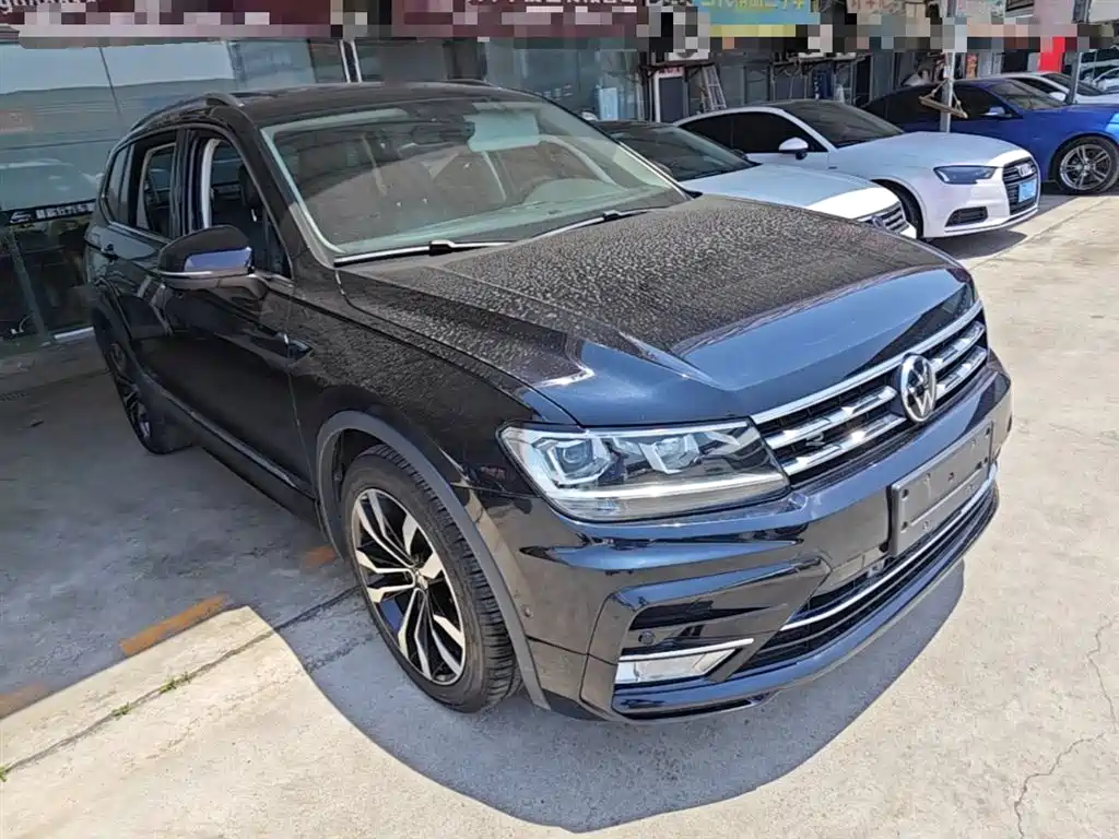 Volkswagen Tiguan L — фото 4