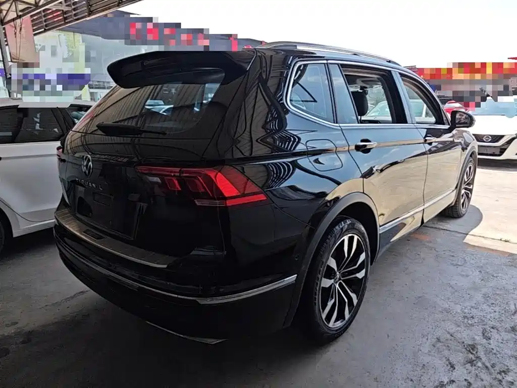 Volkswagen Tiguan L — фото 7