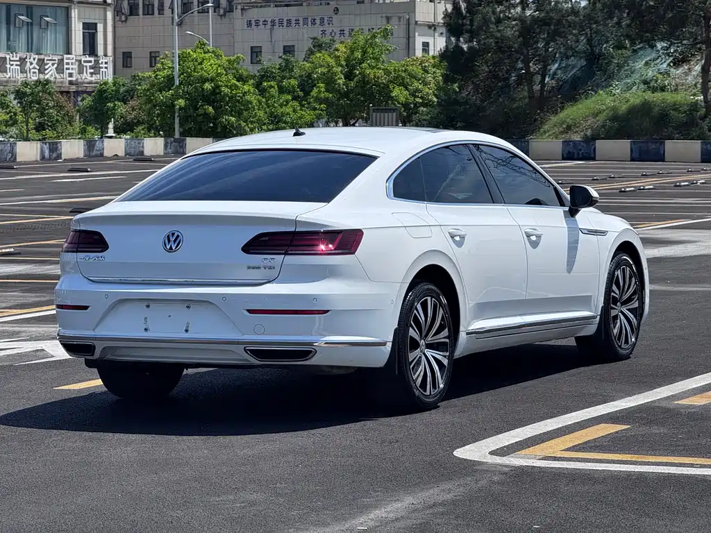 Volkswagen CC — фото 6