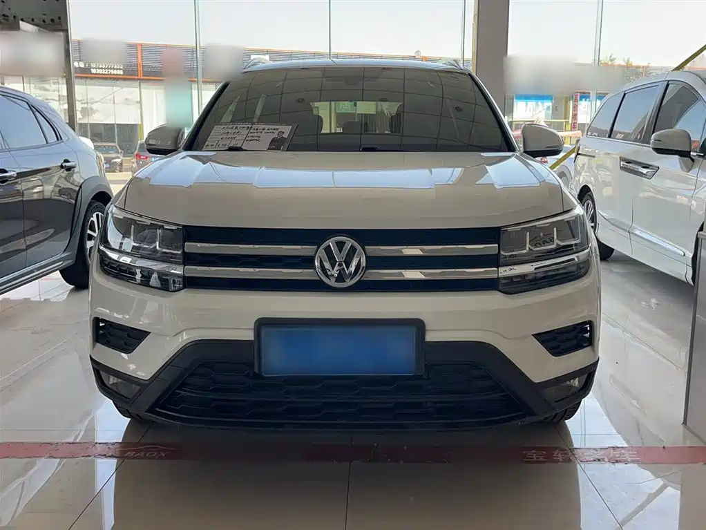 Volkswagen Tharu — фото 3