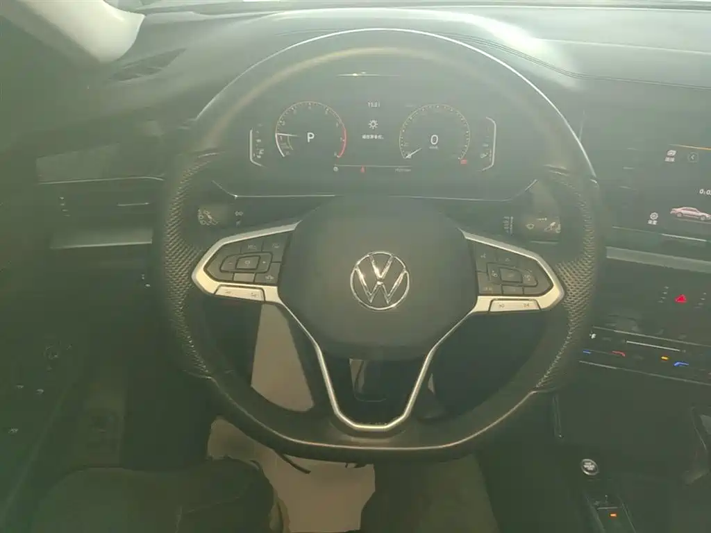 Volkswagen Passat — фото 11
