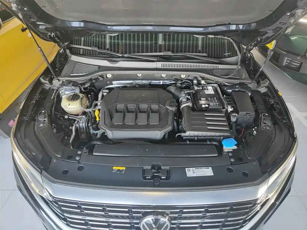 Volkswagen Passat — фото 20