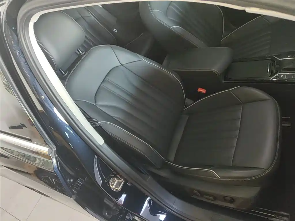 Volkswagen Passat — фото 25