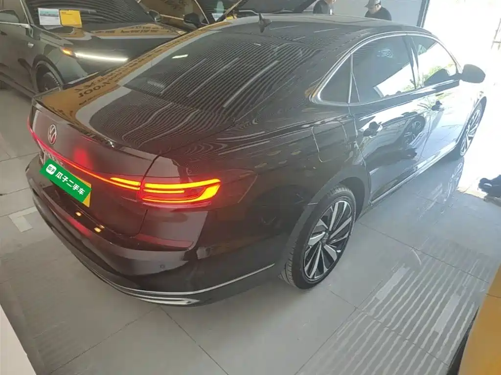 Volkswagen Passat — фото 7