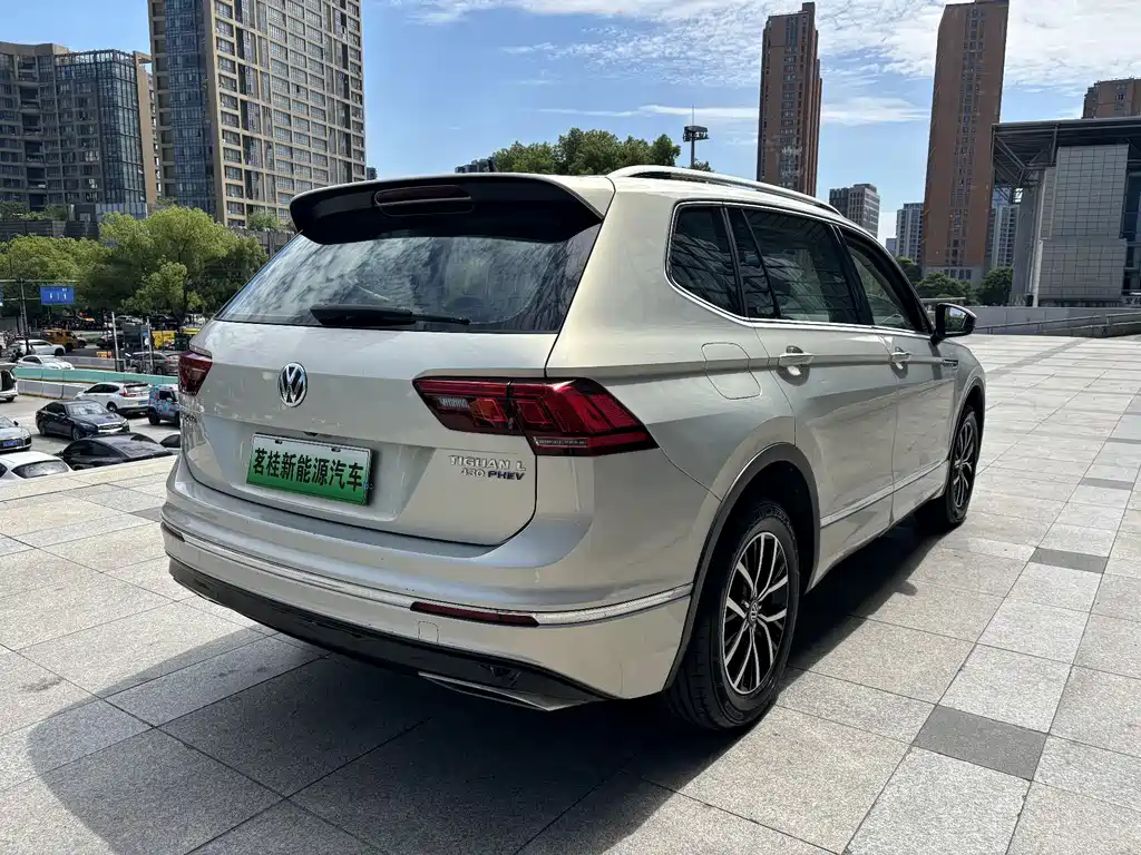 Volkswagen Tiguan L New Energy — фото 6