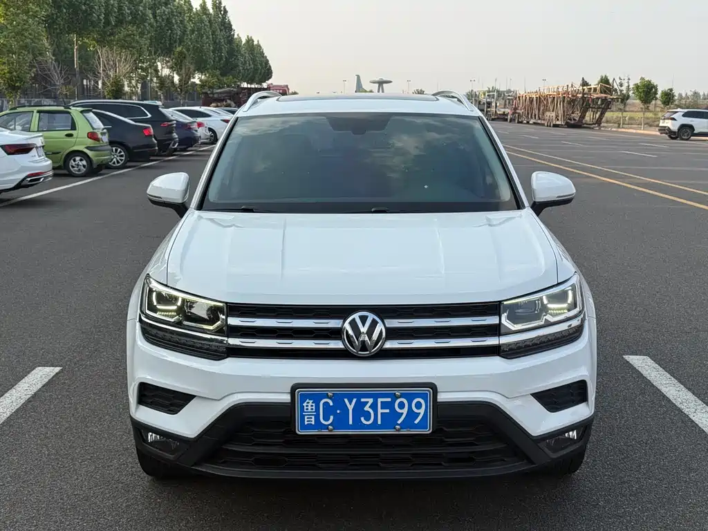 Volkswagen Tharu — фото 2
