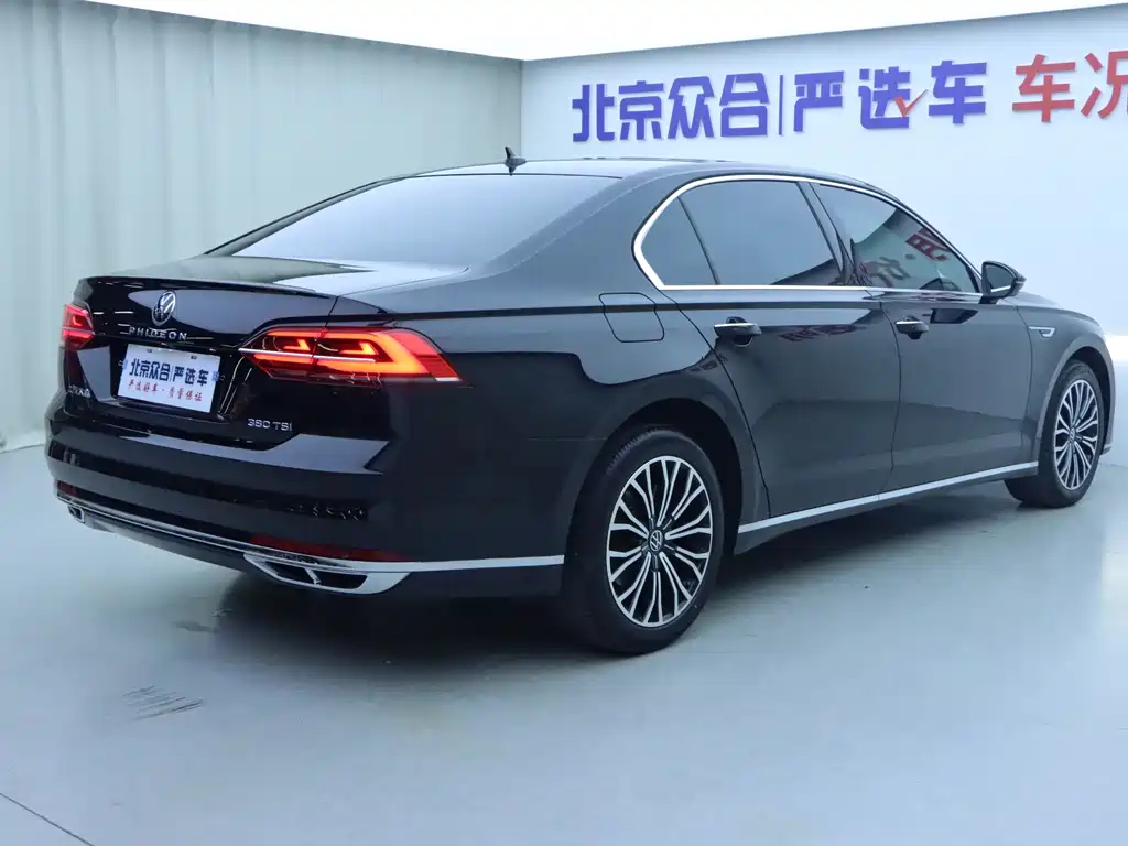 Volkswagen Phideon — фото 23