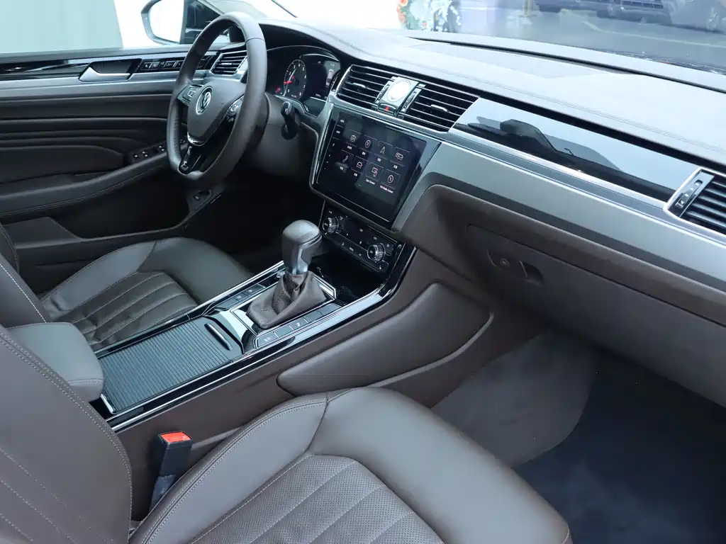 Volkswagen Phideon — фото 9
