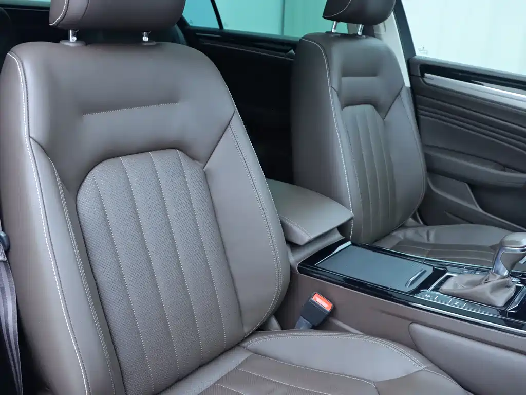 Volkswagen Phideon — фото 10