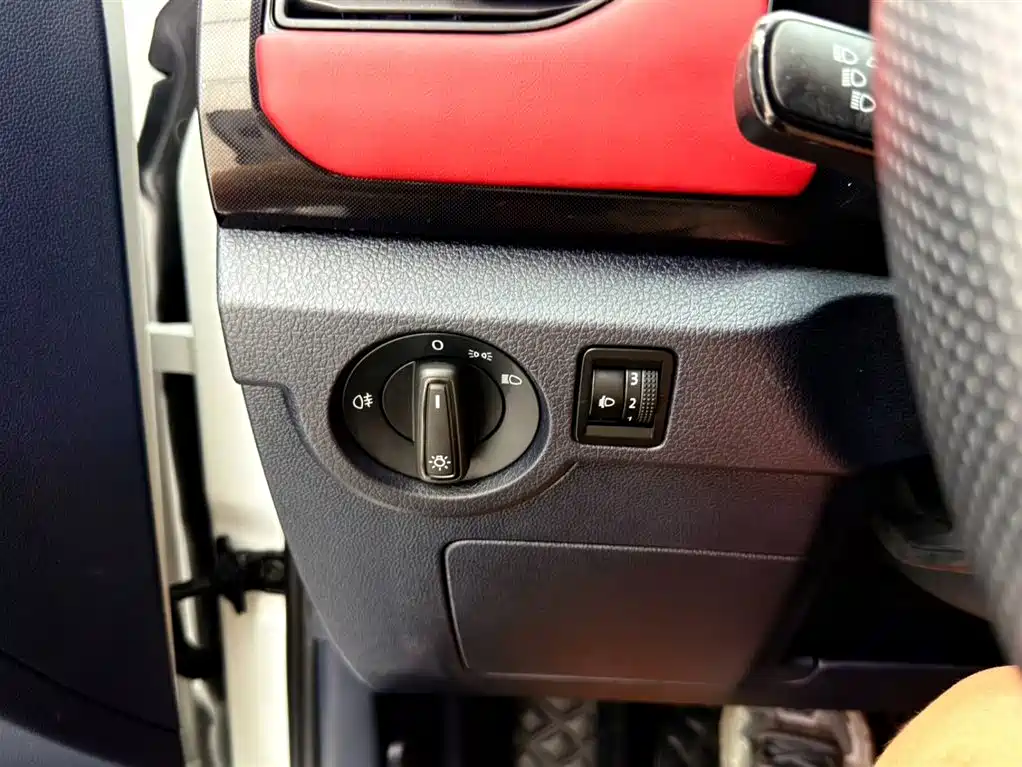 Volkswagen Tharu — фото 9