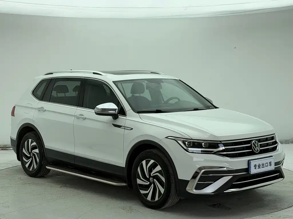 Volkswagen Tiguan L — фото 3
