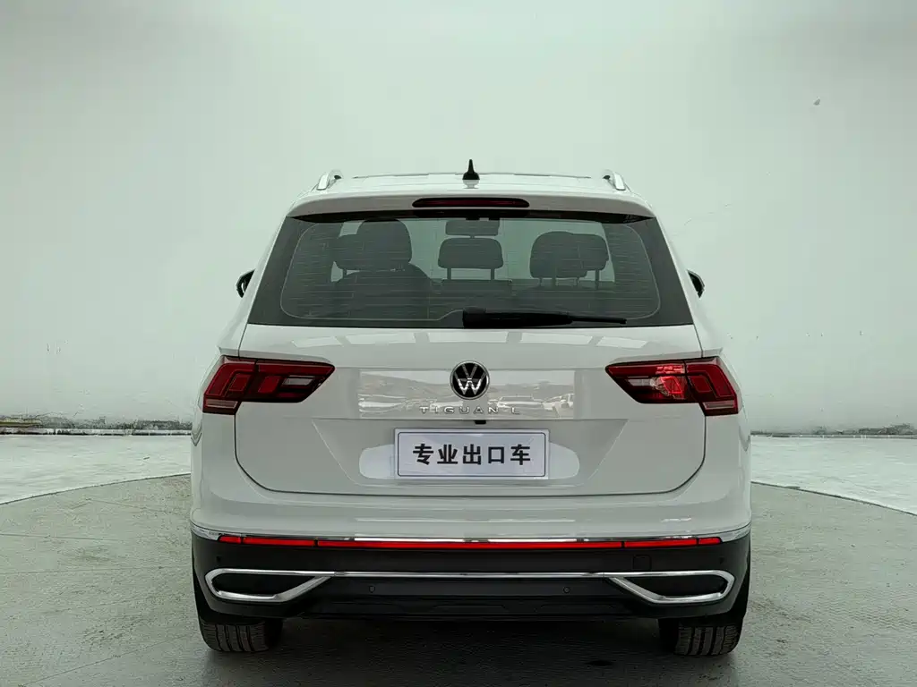 Volkswagen Tiguan L — фото 5