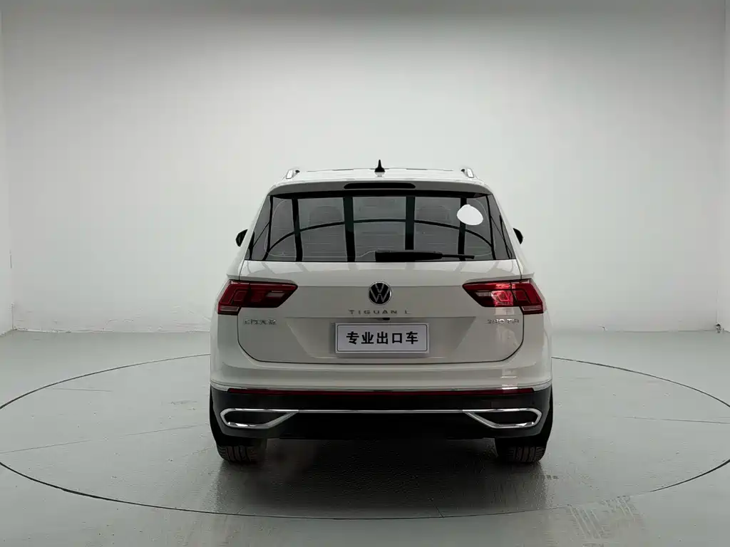 Volkswagen Tiguan L — фото 5