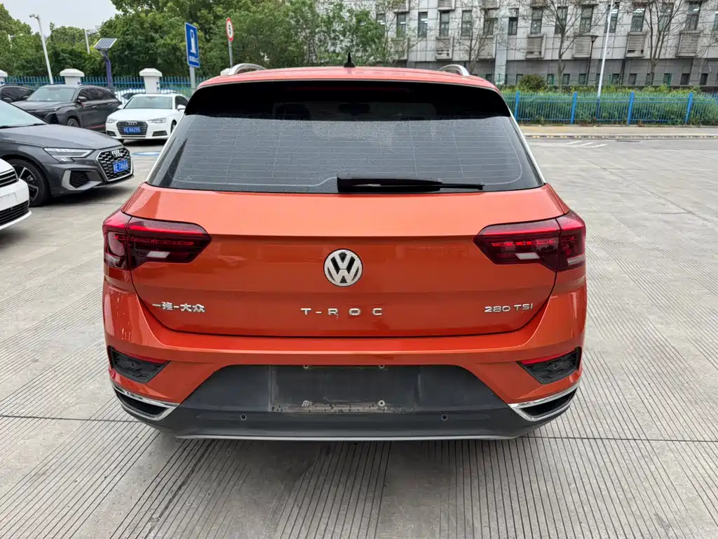 Volkswagen T-Roc — фото 5
