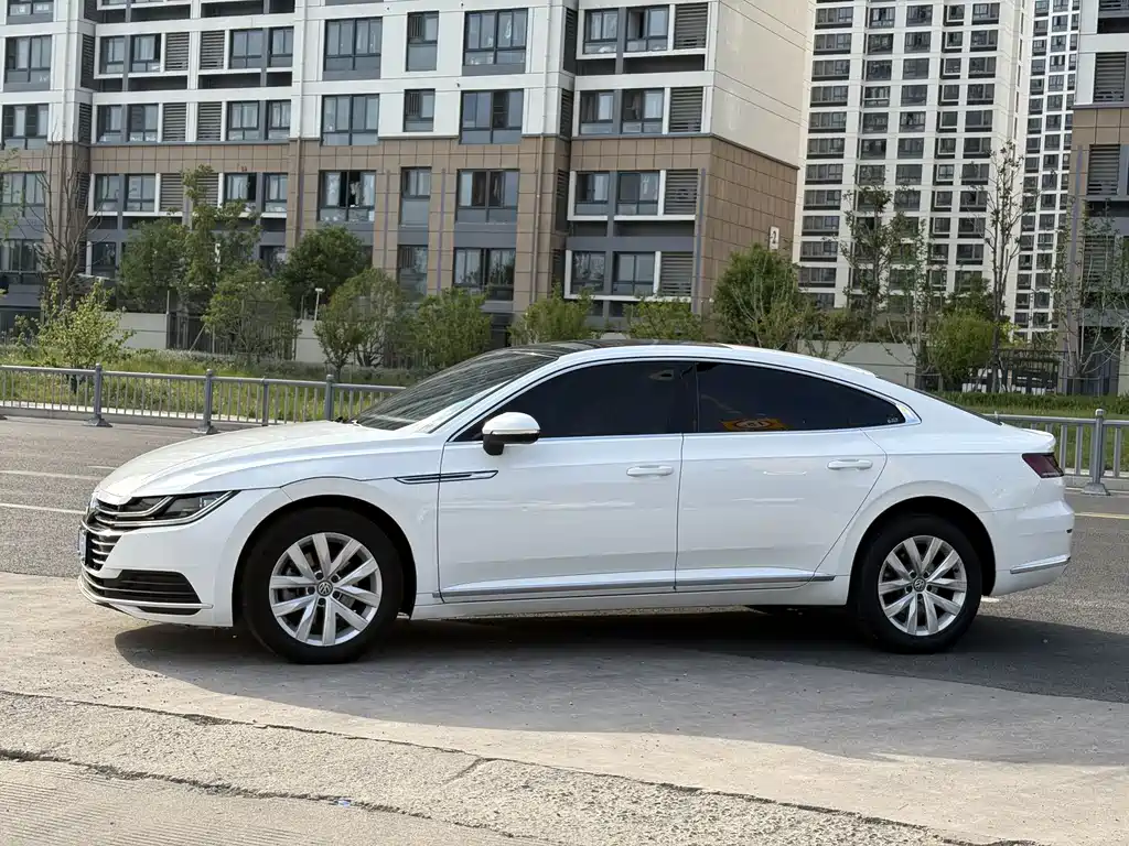 Volkswagen CC — фото 3