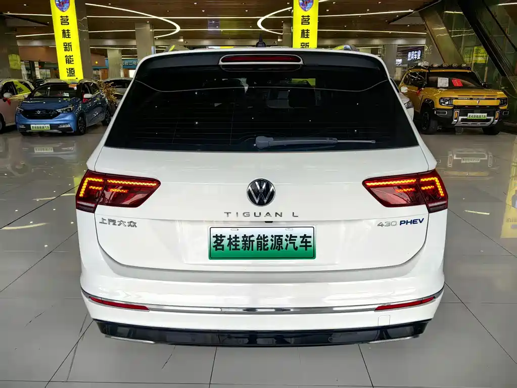 Volkswagen Tiguan L PHEV — фото 5