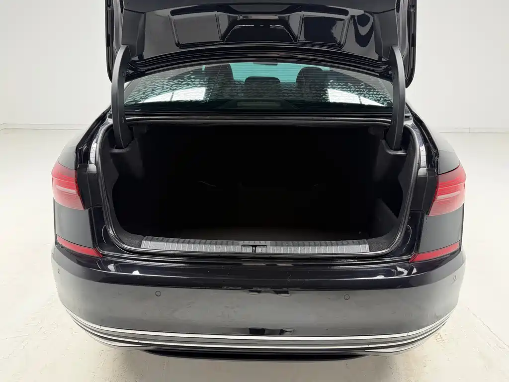 Volkswagen Passat — фото 10