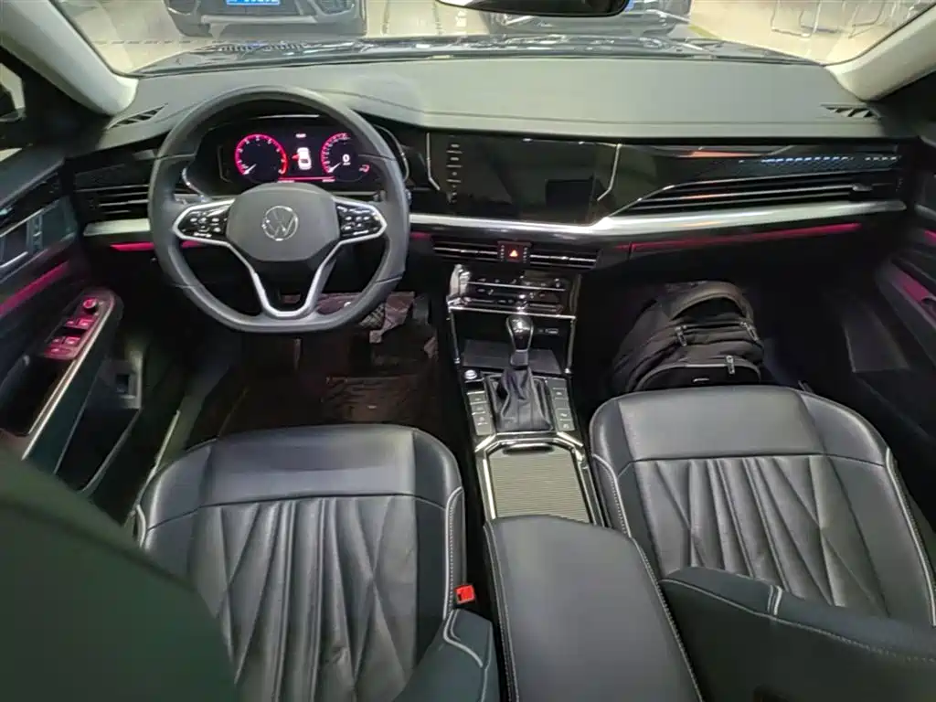 Volkswagen Passat — фото 10
