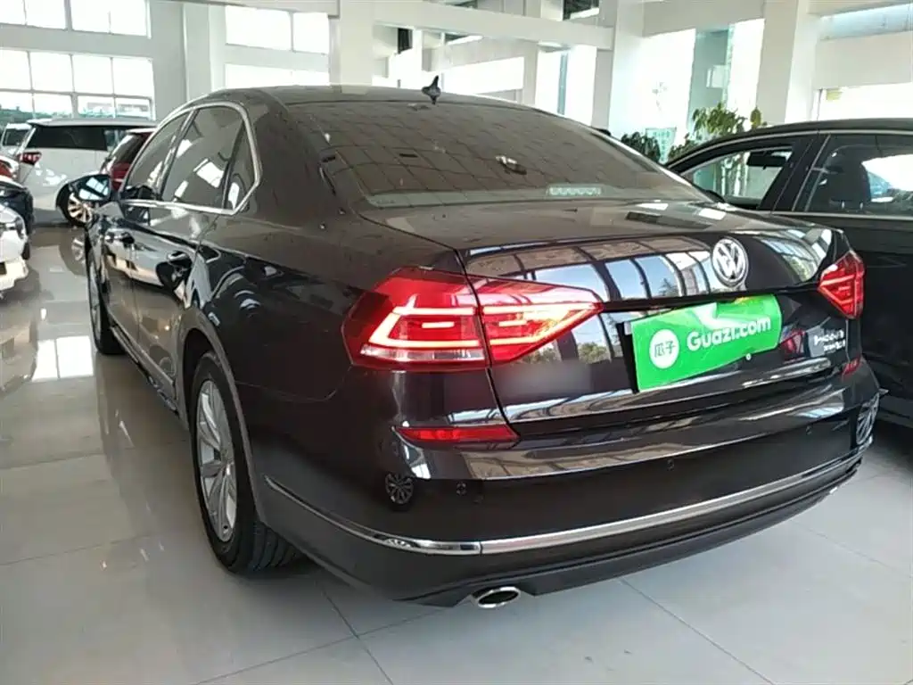 Volkswagen Passat — фото 5