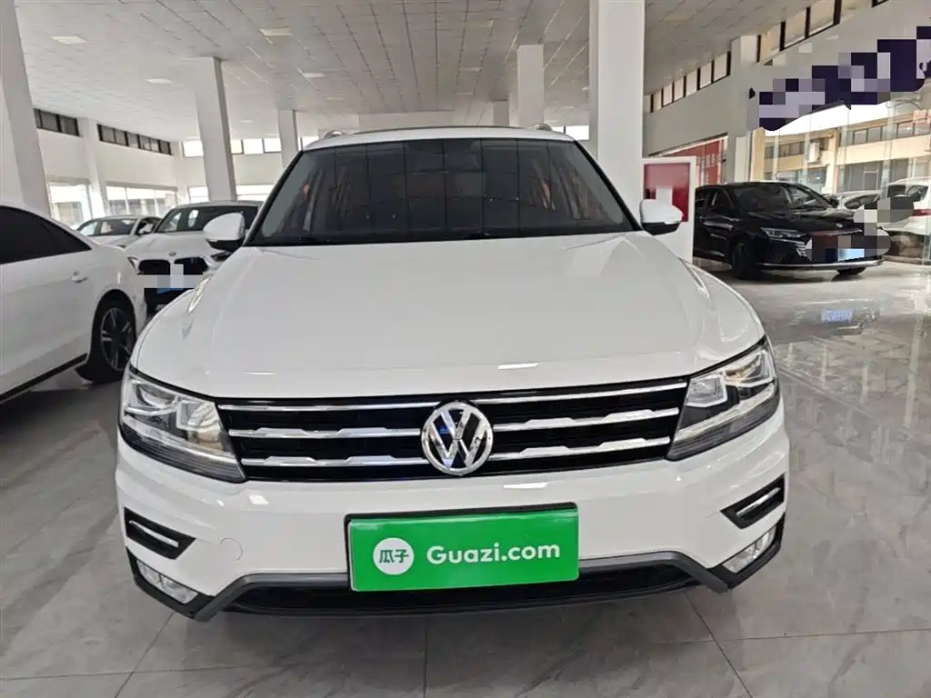 Volkswagen Tiguan L — фото 3