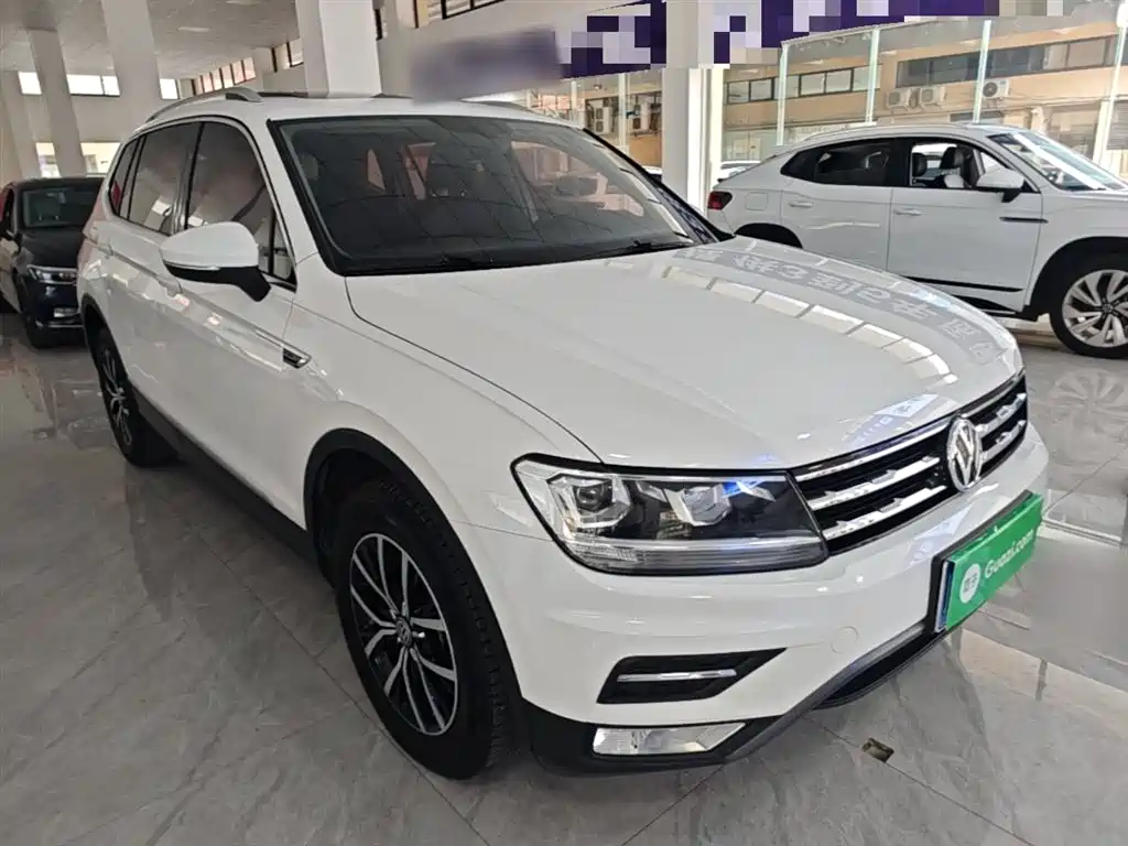 Volkswagen Tiguan L — фото 4