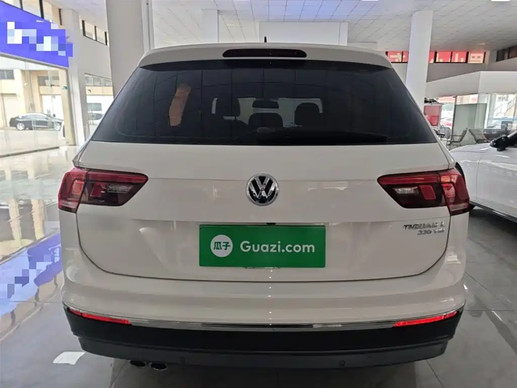 Volkswagen Tiguan L — фото 6