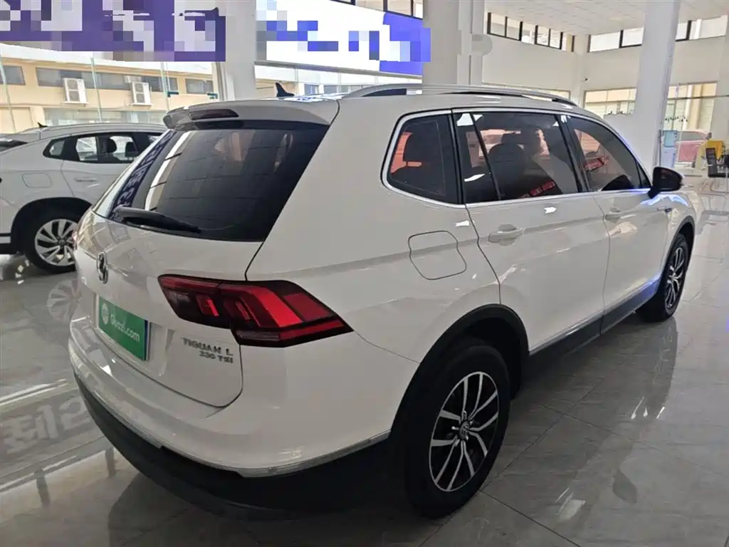 Volkswagen Tiguan L — фото 7