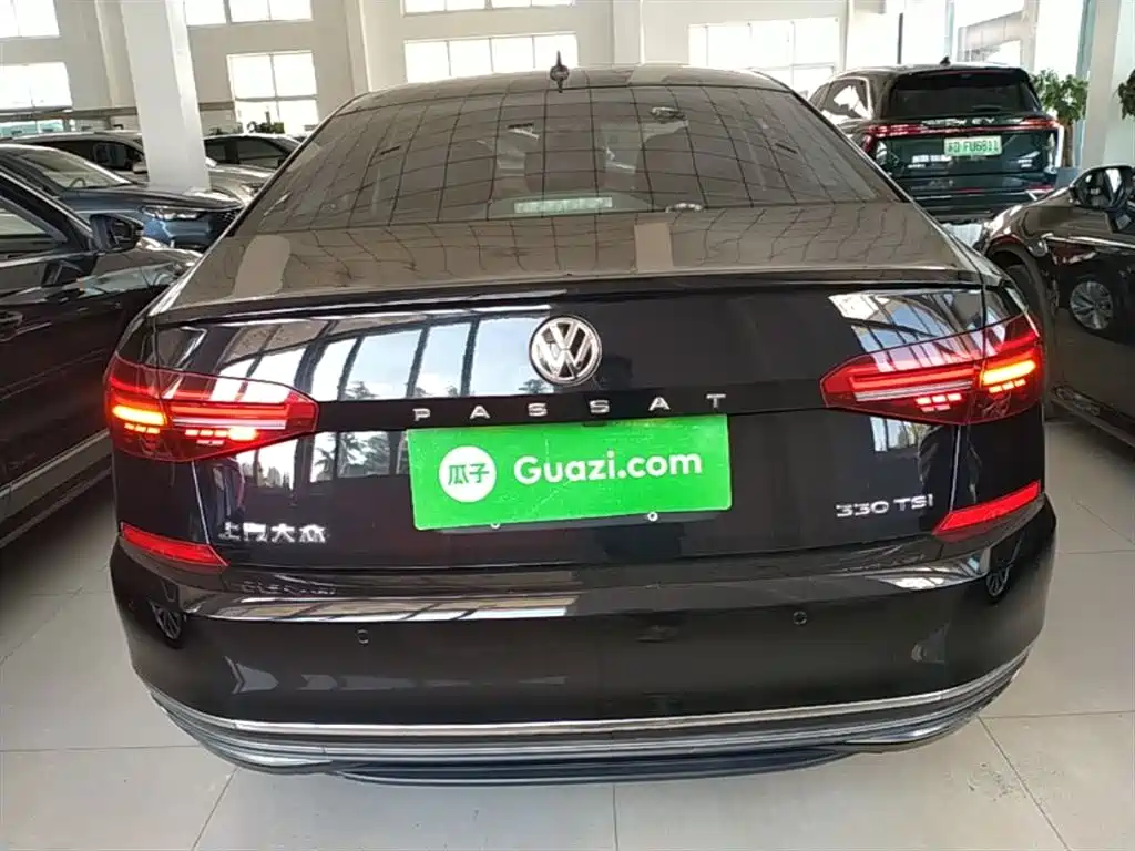 Volkswagen Passat — фото 6