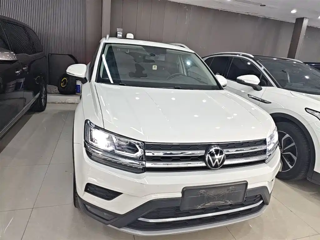 Volkswagen Tharu — фото 3