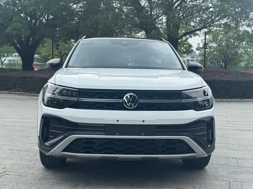 Volkswagen Tharu — фото 2