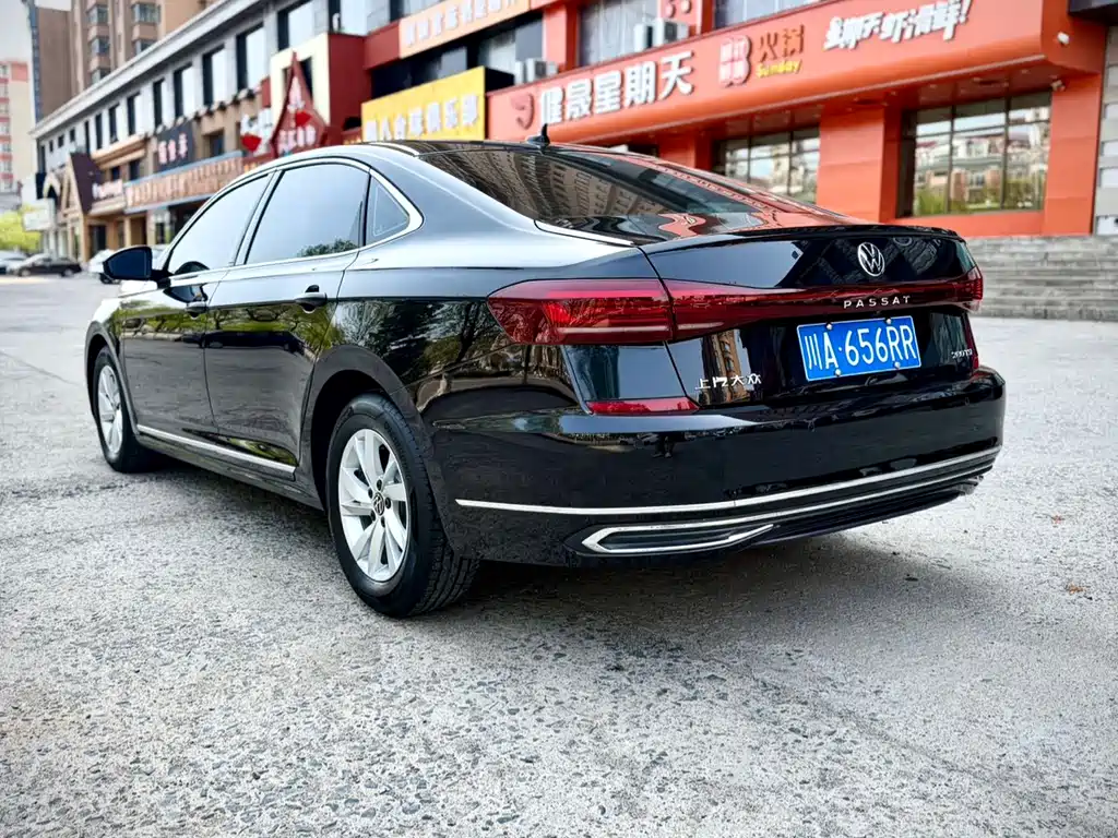 Volkswagen Passat — фото 4