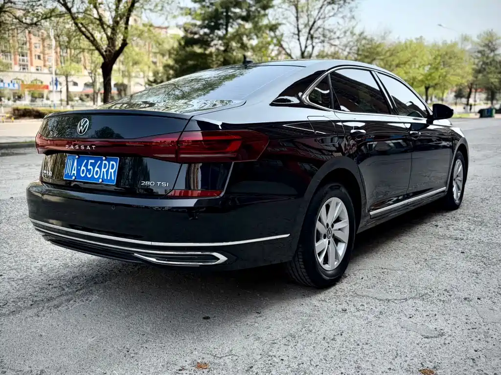Volkswagen Passat — фото 6