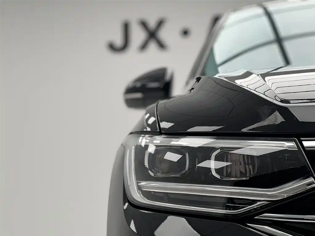 Volkswagen Tiguan L — фото 5