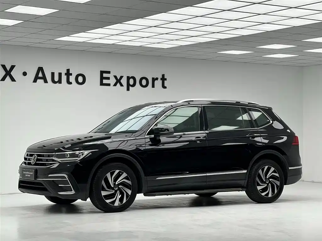 Volkswagen Tiguan L — фото 8