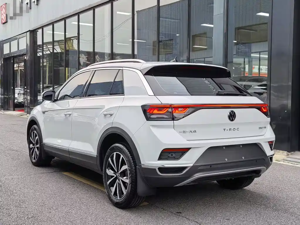 Volkswagen T-Roc — фото 4