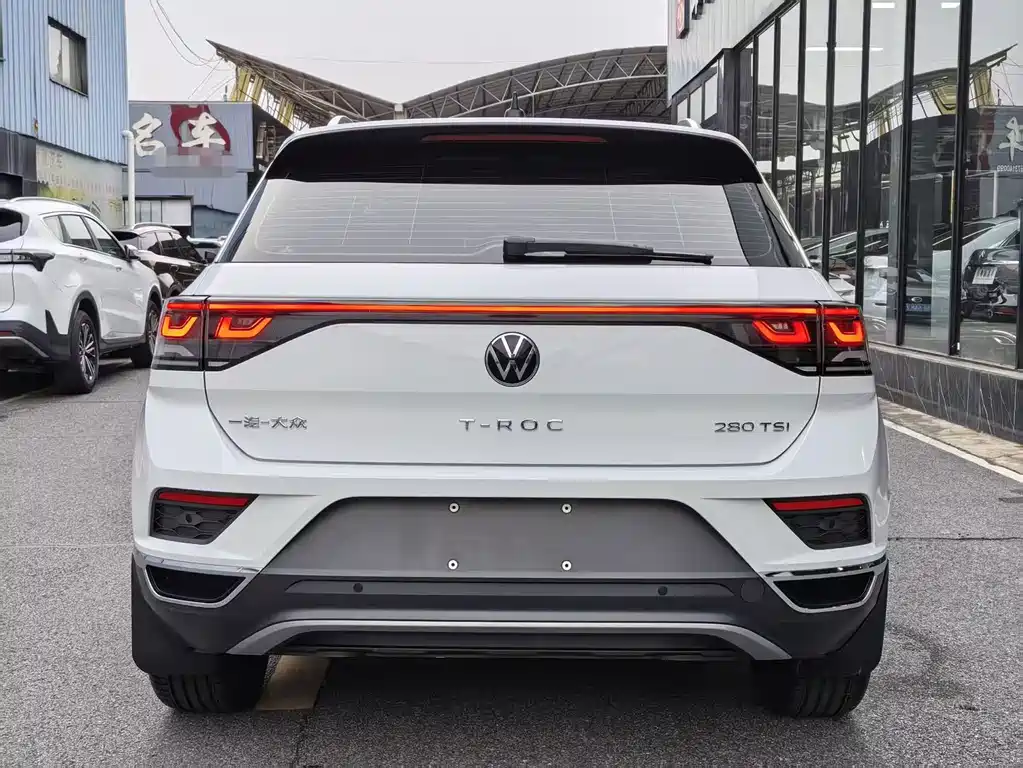 Volkswagen T-Roc — фото 5