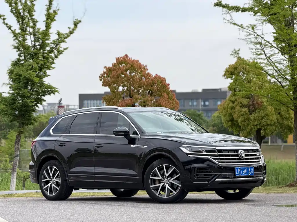 Volkswagen Touareg — фото 3