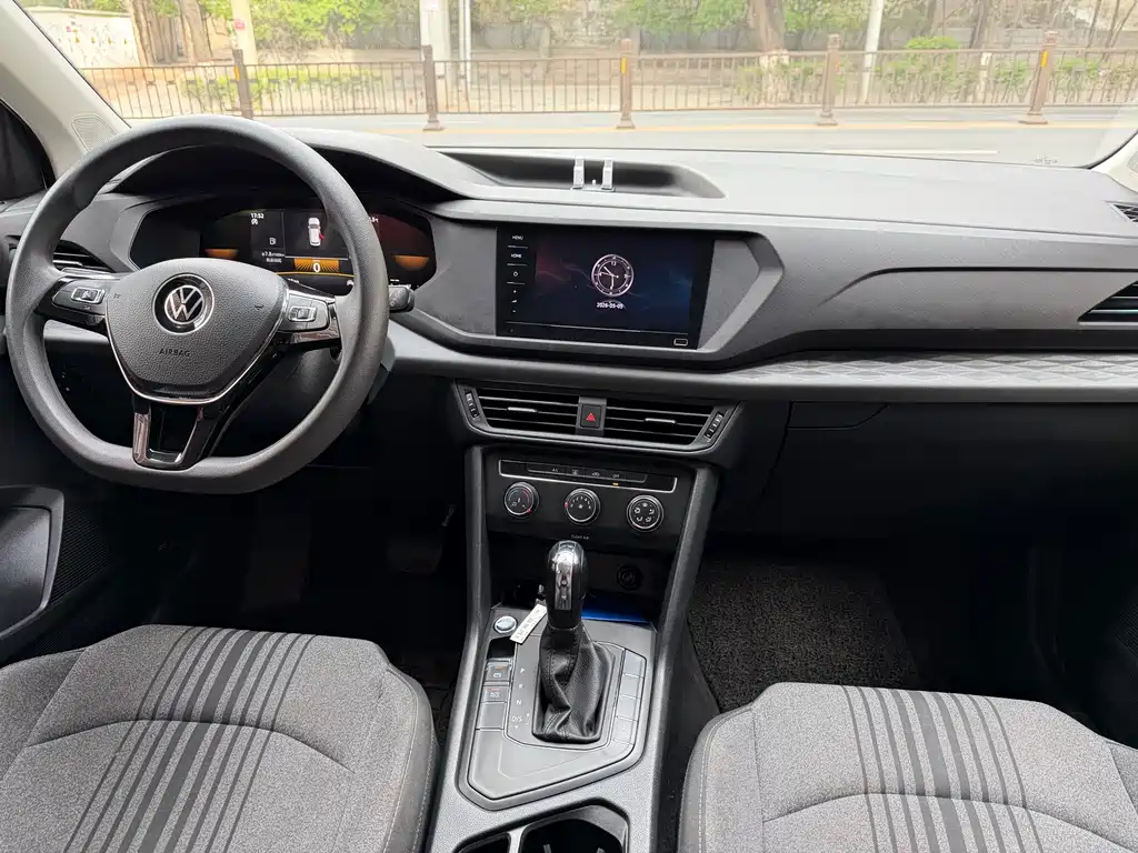 Volkswagen Tharu — фото 7