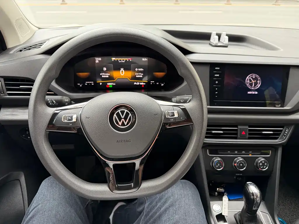 Volkswagen Tharu — фото 9