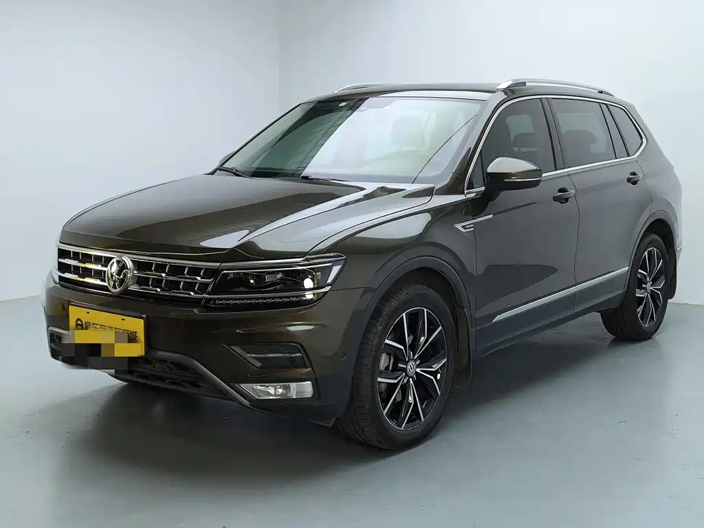 Volkswagen Tiguan L — фото 3