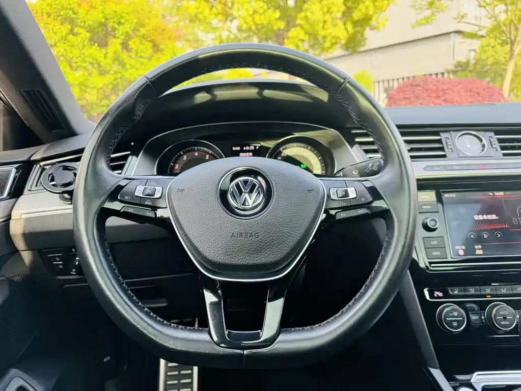Volkswagen CC — фото 9