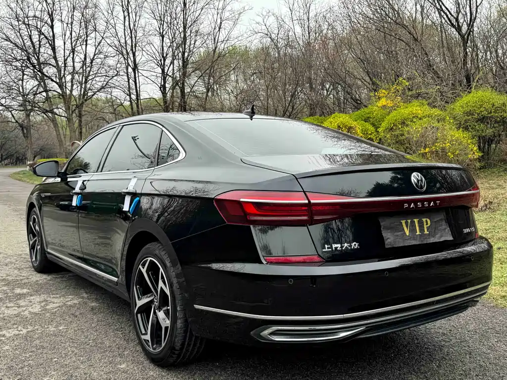 Volkswagen Passat — фото 4