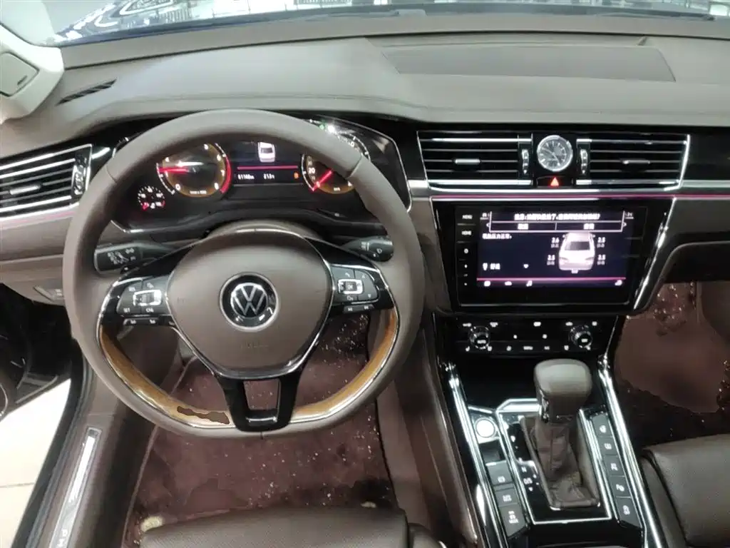 Volkswagen Phideon — фото 10