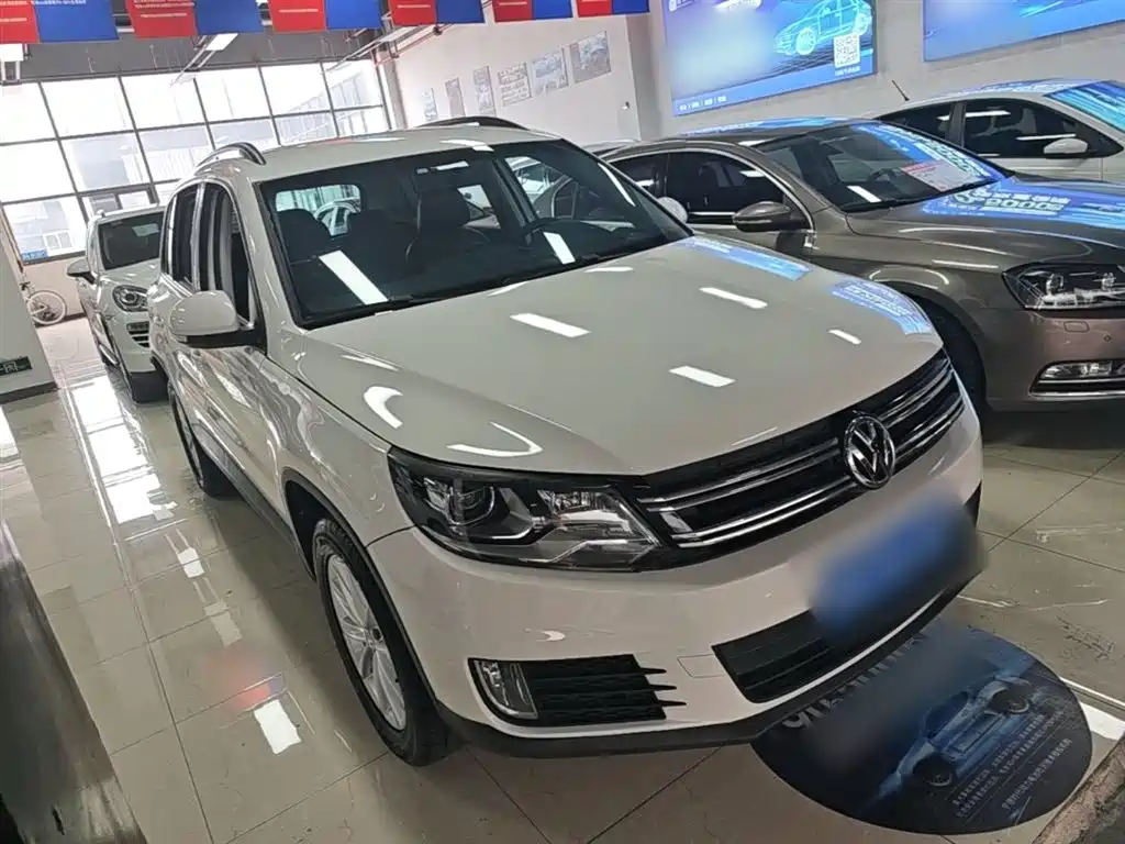 Volkswagen Tiguan — фото 4