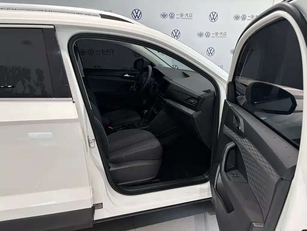 Volkswagen Tharu — фото 6